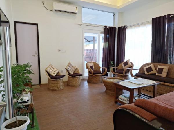 Meadowlark, Reservar  Pakariāmukh 