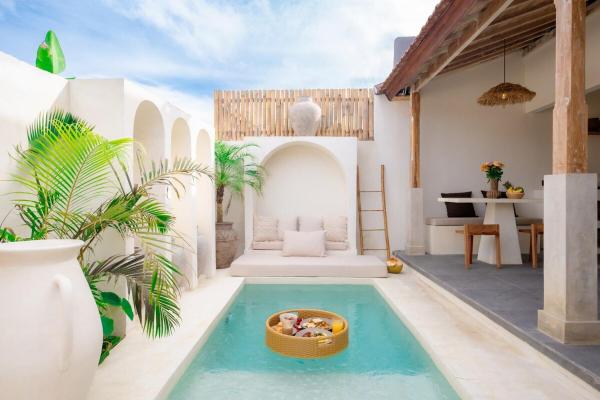 Casa Aurora - Brand New 1 BR Pool Villa - Only 7 Min to Savaya, Reservar  Hotéis em Bali com piscina, Piscina