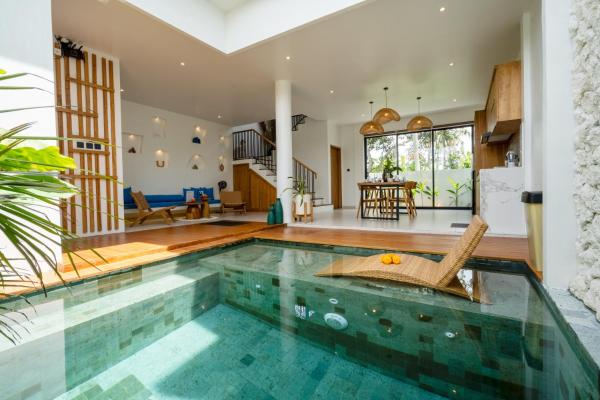 Bali Taoka Villa Tanah Lot, Reservar  Hotéis em Bali com piscina, Piscina