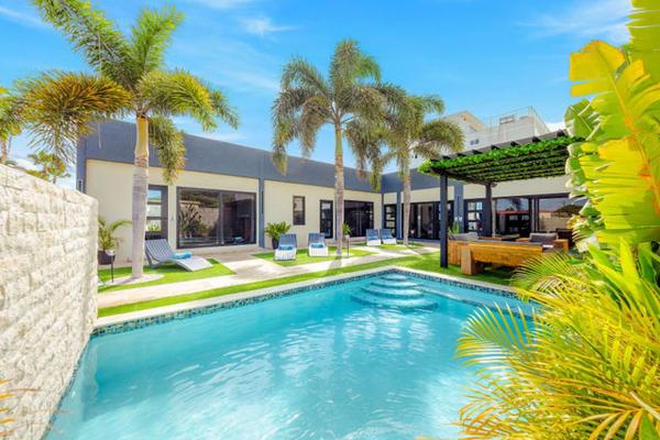 Palm Beach Sea La Vie Suites, Reservar  Hotéis em Palm-Eagle Beach com piscina, Piscina