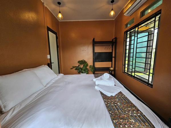 Stay HostelandBar, Reservar  Làng Cac Ha Giang