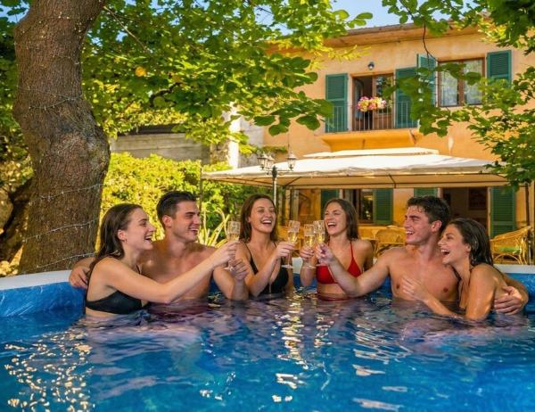 Villa Leonardo House Pisa Secret Garden, Reservar  Hotéis em Pisa com piscina, perto de Piazza dei Cavalieri Pisa, Piscina
