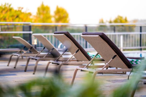 Ngolu Hotel and Residences, Reservar  Hotéis em Kitui com Piscina, Piscina