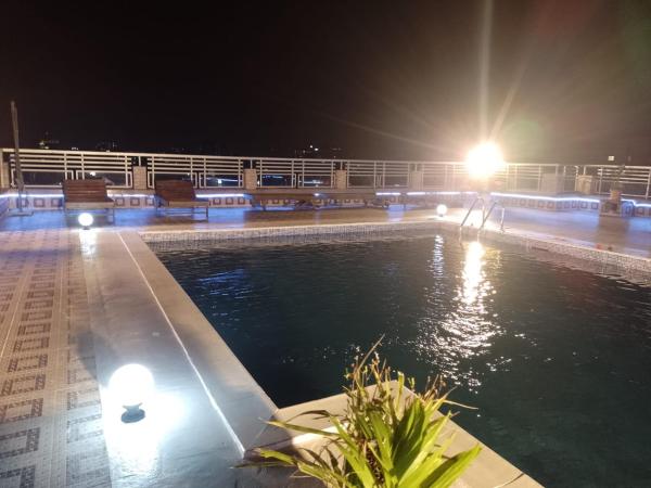 OAsis du VoyAgeuR a peaceful appartement for stop over, Reservar  Hotéis em Abidjan com piscina, Piscina