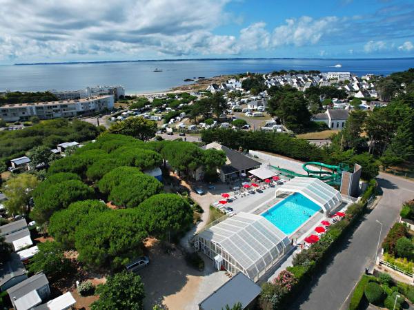Flower Camping Le Bois d'Amour, Reservar Parque de campismo Hotéis em Bretanha com Piscina, Piscina