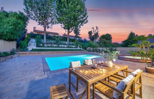 Luxe Sundance Villa 3BR with Pool and Spa Near Disney, Reservar  Pomona Los Angeles Metropolitan Area