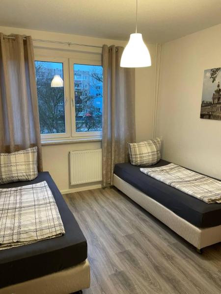 Zweibettzimmer für Monteure in Dessau 3-Zimmer-Wohnung mit Gemeinschaftsküche und -Bad, Reservar  Mildensee Saxônia-Anhalt