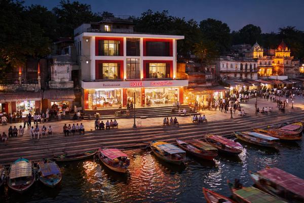 Hotel Ramghat inn -In front of Mandakini River, Reservar  Sītāpur Mūāfi 