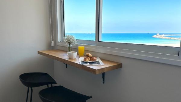 Angel Apt-Amazing SeaView-Netfix-Wifi-Free Parking, Reservar  Hotéis em Asdode com estacionamento, perto de Ashdod Beach, Estacionamento