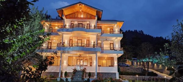THE LANDSBY COTTAGES, Reservar  Naggar 