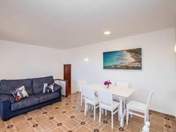 Great Son Bou Villa Casa Lucia 3 Bedroom Family Villa Large Spacious Pool, Reservar  Hotéis em Son Bou com Piscina, Piscina