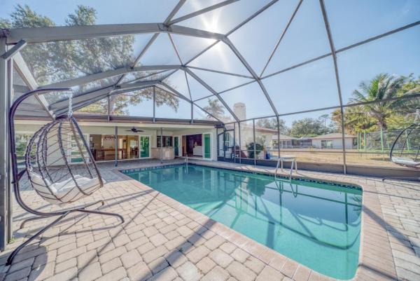 Villa En-haccore & Walfare next to ELRIO Golf Club-Heated Pool, Reservar  North Fort Myers Fort Myers Area