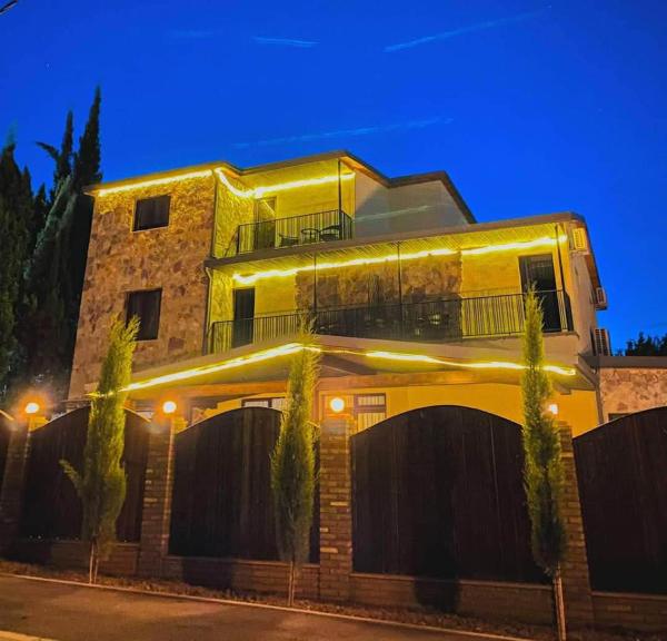 Art Villa Kotekhi, Reservar  Hotéis em Gurjaani com Piscina, Piscina