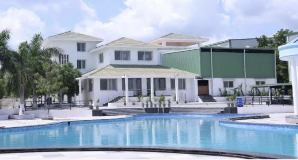 Firefox Hotel and Resort, Reservar  Moinabad 