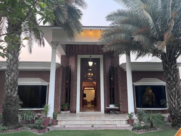 HUGE 2 Kanal Villa In DHA Phase 3, Reservar  Lahore Paquistão