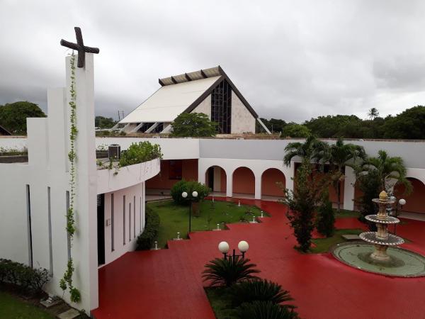 São João Paulo II - Casa de Retiro, Reservar  Hotéis em Bahia com Estacionamento, Estacionamento