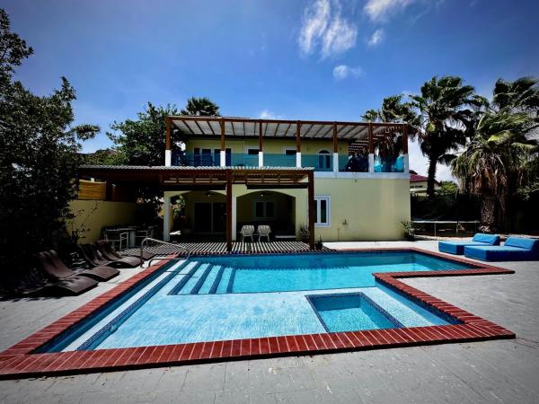 Merlot Villas Aruba private from Palm Beach, Reservar  Hotéis em Palm-Eagle Beach com piscina, Piscina