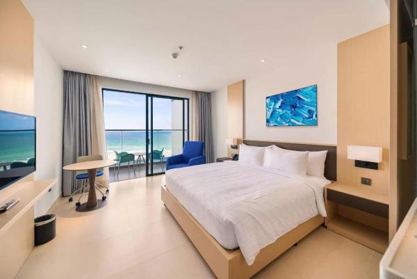 The Arena Cam Ranh Beachfront Condotel, Reservar  Hotéis em Khanh Hoa com piscina, Piscina