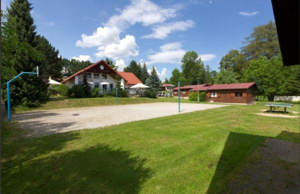 RS U Kapličky, Reservar  Hotéis em Central Bohemia com Estacionamento, Estacionamento