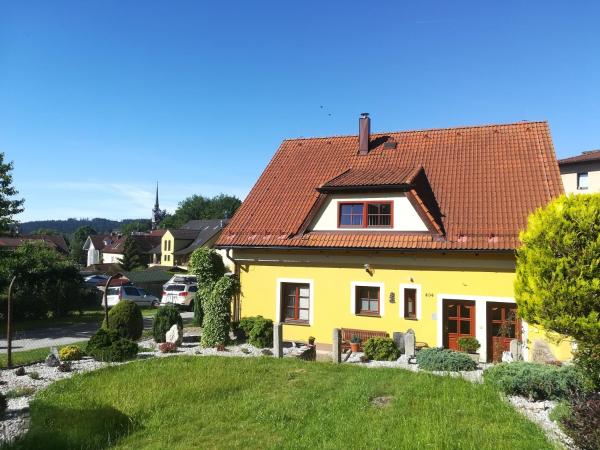 apartmány Zak, Reservar  Hotéis em South Bohemia com Estacionamento, Estacionamento