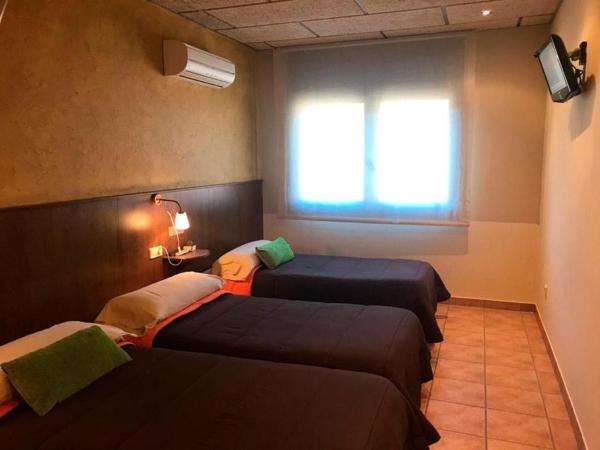 Hotel Habitaciones compartidas Bagà, Reservar  Hotéis em Bagá com Piscina, Piscina