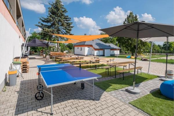 Hedon Brewery Apartments - 200 meter to the Beach, Reservar Apartamento Hotéis em Somogy com Estacionamento, Estacionamento
