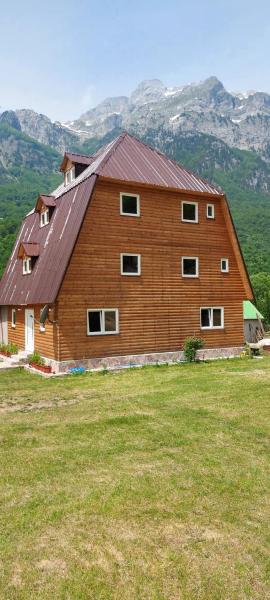 Bujtina ZEMRA TRADITES, Reservar  Theth Shkoder County