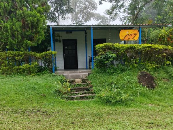 Villa Falian Nido Colibrí, Reservar  Hotéis em Viotá com Piscina, Piscina