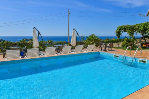 Open Sky Apartments, Reservar Apartamento Hotéis em Bar County com Piscina, Piscina