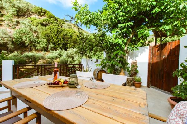 Annas Village House, Reservar  Perivólia Creta