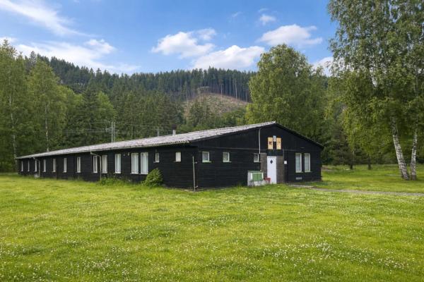 Wellness & Nature Hostel, Reservar  Hotéis em Karlovy Vary com Estacionamento, Estacionamento
