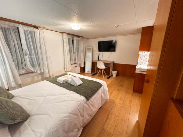 HausHarder Rooms, Reservar  Gommiswald St. Gallen