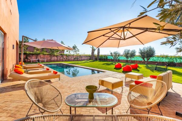 4-Suite Villa sans vis à vis Wi-Fi, Reservar  Sraghna 