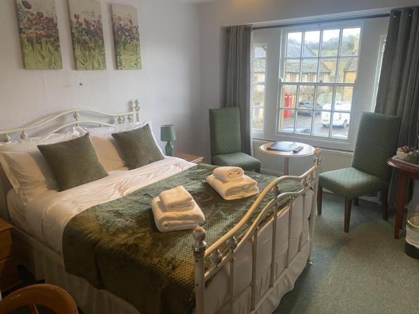 The Phelips Arms, Reservar  Montacute Somerset
