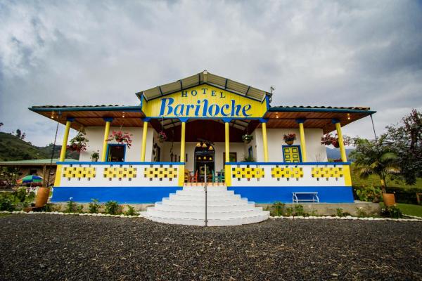 Hotel Bariloche, Reservar Hotel Hotéis em Risaralda com estacionamento, Estacionamento