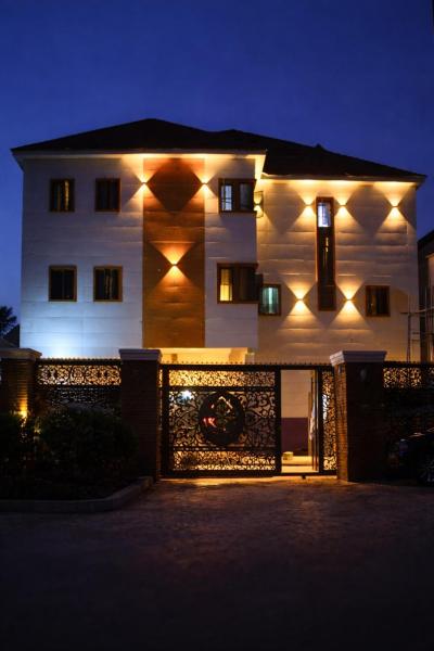 AKRAFTHAUS by KAVKANZ, Reservar  Hotéis em Bwari com piscina, Piscina
