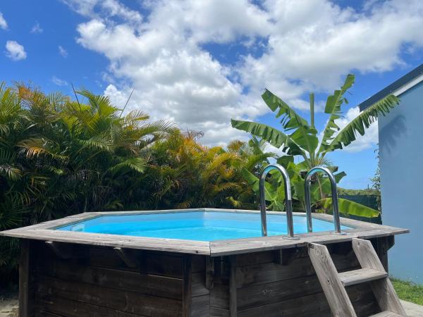 Villa Sara, Reservar  Hotéis em Lamentin com Piscina, Piscina