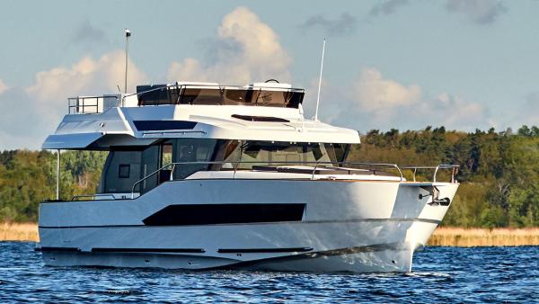 Stilvolle Bootsunterkunft für bis zu 4 Personen, Reservar  Kolonie Roeske 