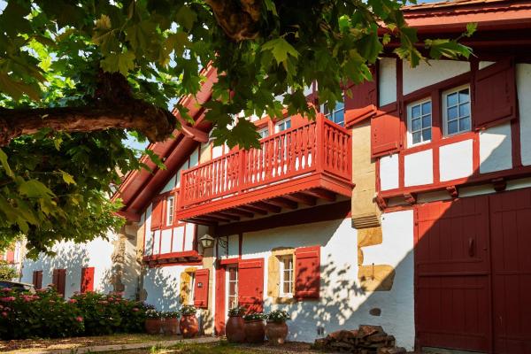 Maison Dominxenea, Reservar  Sare French Basque Country