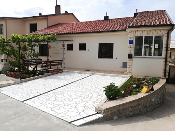 Apartment and Rooms Markovic, Reservar Apartamento Hotéis Baratos em Kvarner