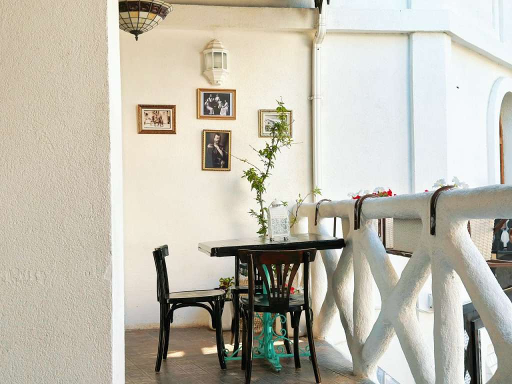 Mare Nero Living quarters