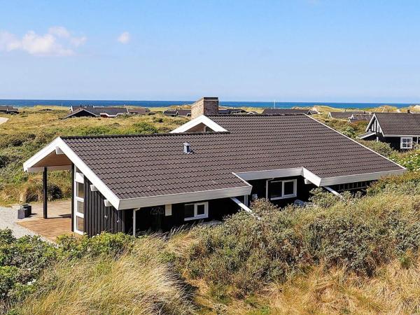 Luxury Retreat with Sea View, Reservar Casa de férias  