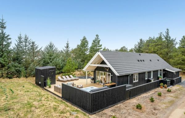 Three-Bedroom Holiday Home In Blavand, Reservar Casa de férias Hotéis com SPA em Ho, SPA